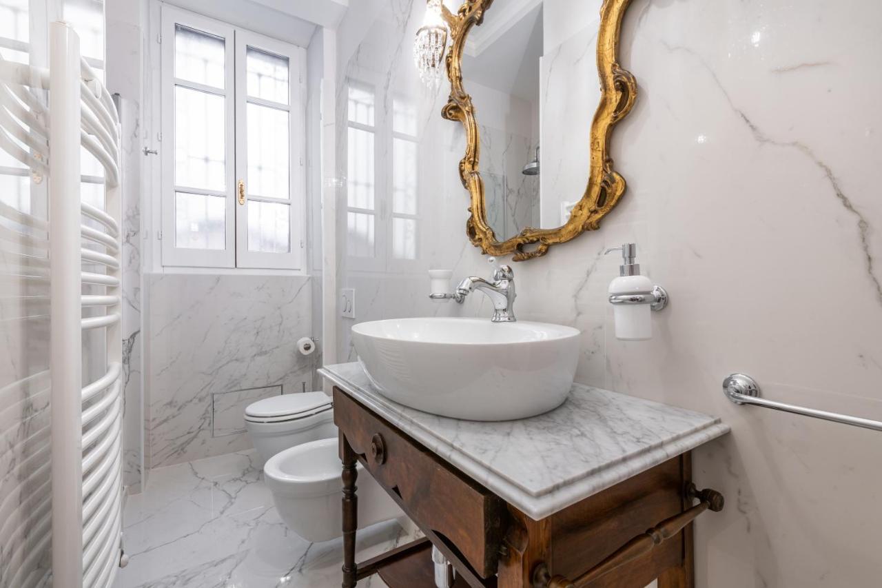 Regina Elena - Antica Dimora, Bastione S. Remy Apartment Cagliari Bagian luar foto